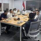 Gubernur Mualem dengan Kepala SKK Migas Djoko Siswanto berlangsung di kantor SKK Migas, Jakarta, Rabu malam (10 Juni 2026).