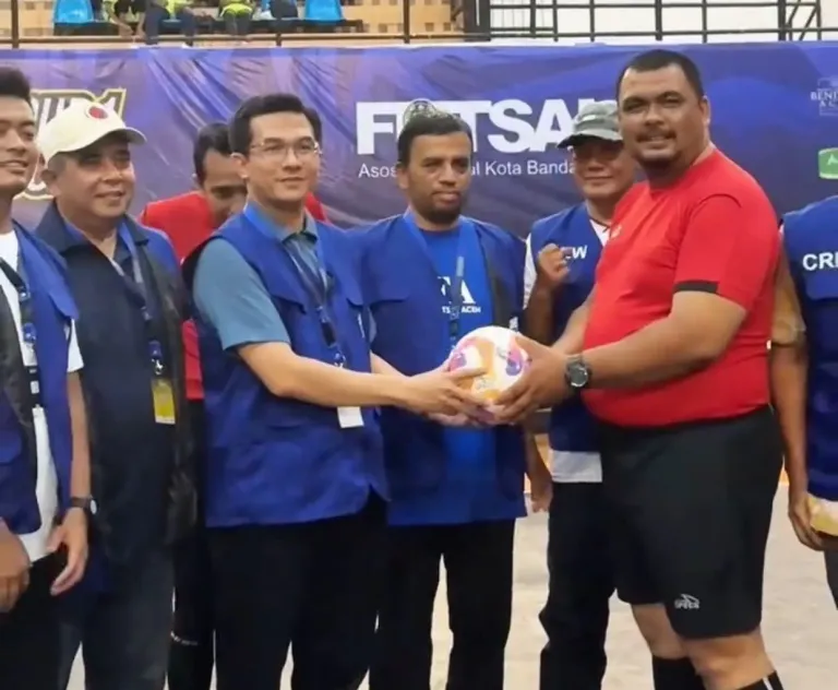 Ketua Dewan Perwakilan Rakyat Kota (DPRK) Banda Aceh, Irwansyah ST, secara langsung membuka turnamen akbar Asosiasi Futsal Kota (AFK) Cup tahun 2026. Bertempat di Gedung Olahraga (GOR) Harapan Bangsa yang megah pada Kamis, (7/5/2026).